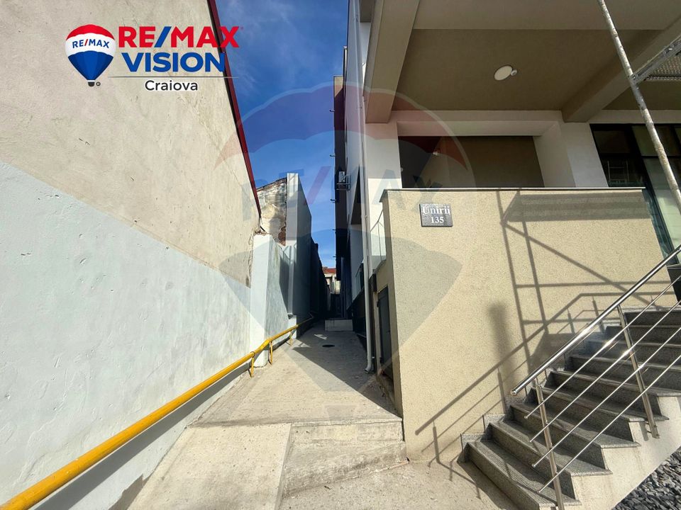 84sq.m Commercial Space for rent, 1 Mai area