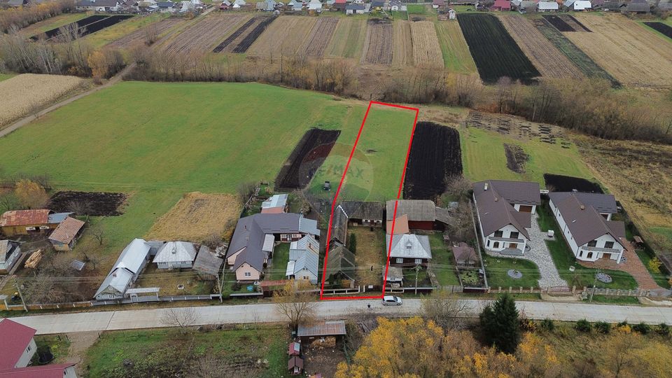 Casa cu aproape 30 de ari zona buna Fratautii Noi