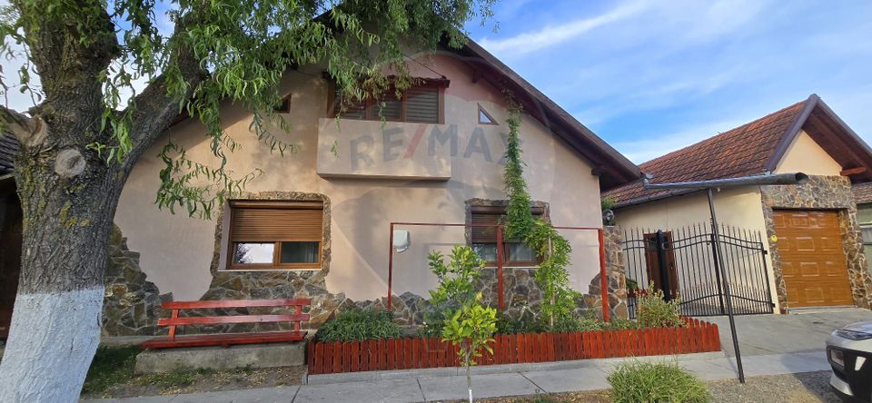 6 room House / Villa for sale