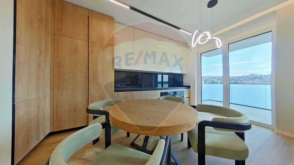 Penthouse confort lux pe 2 nivele, 2 terase panoramice, 4 cam 120mp.