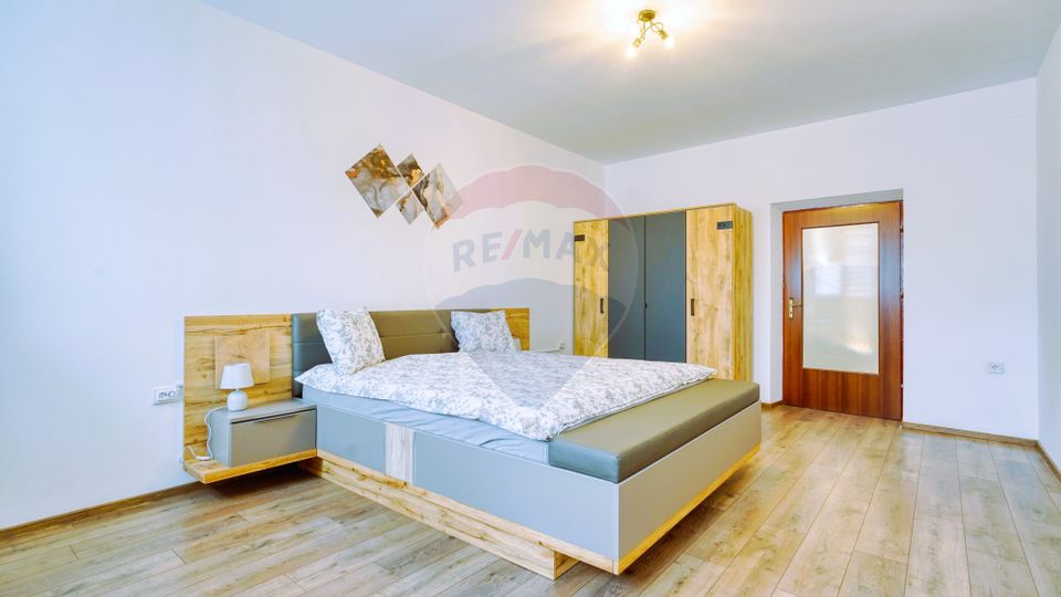 Apartament renovat cochet cu 2/3 camere, 73 mp utili, Centrul Istoric