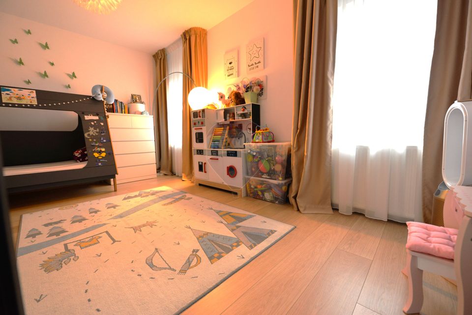 Casa Vila cu 4 camere de vanzare in  Cernica langa padure