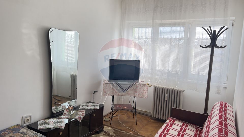 Apartament cu 3 camere de închiriat în zona Podgoria