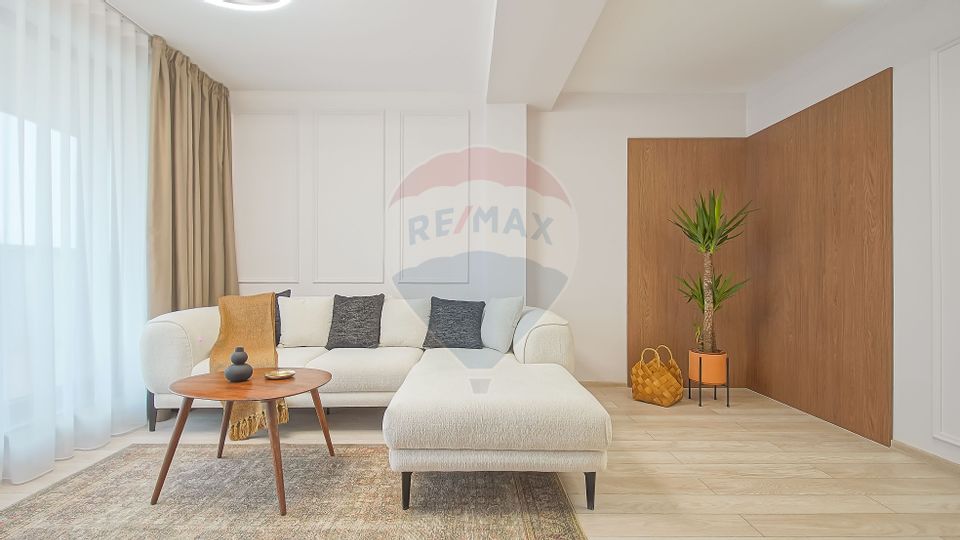 De inchiriat | Apartament 3 camere | Loc de parcare | Zona Tractorul