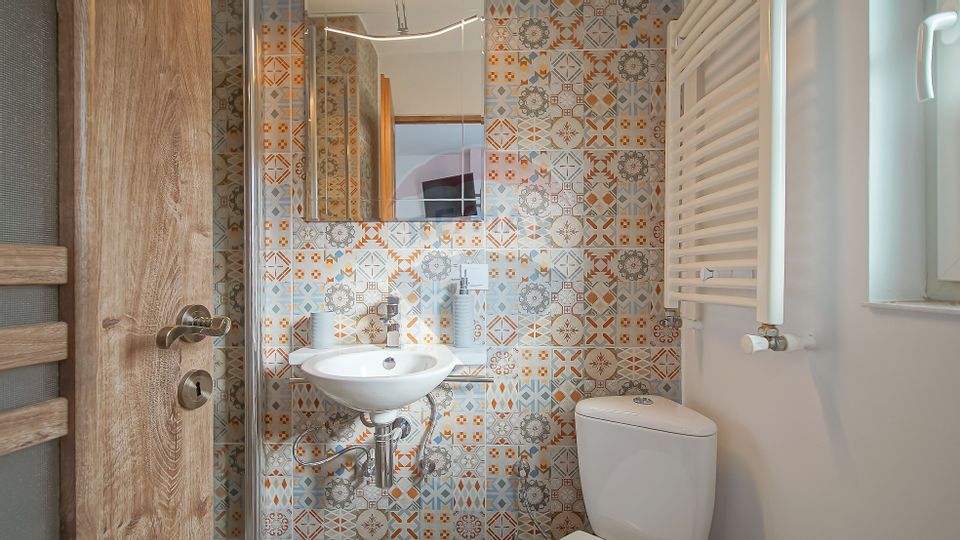 Vilă cu farmec istoric în Bușteni, pensiune sau locuință de vacanță!