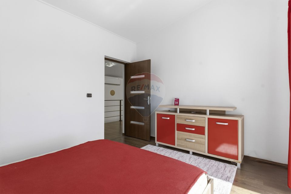 Casă cu 5 camere de inchiriat in Sofronea,Arad