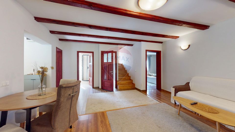 5 room House / Villa for sale