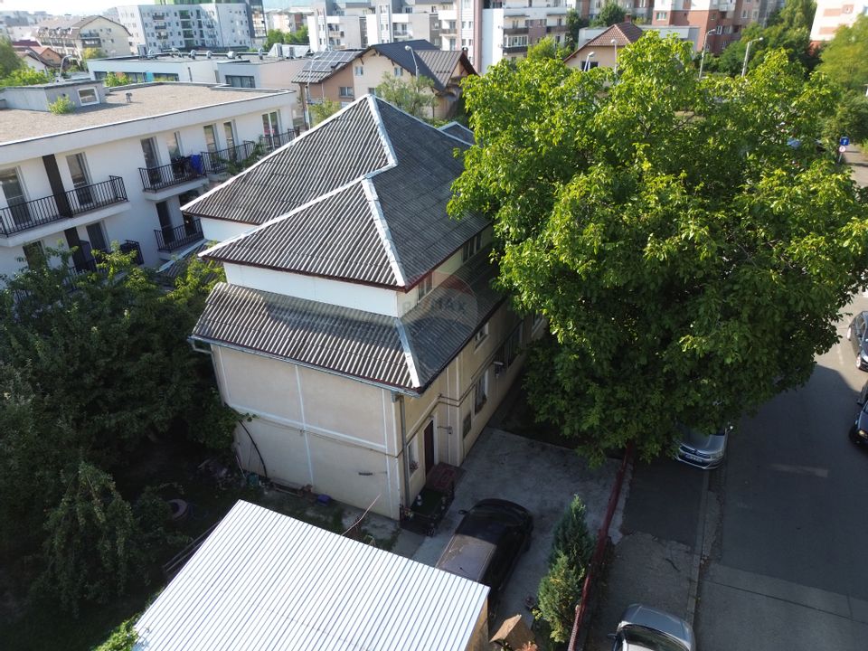 Casă de vânzare sau schimb cu apartament pe bd. R. Ferdinand