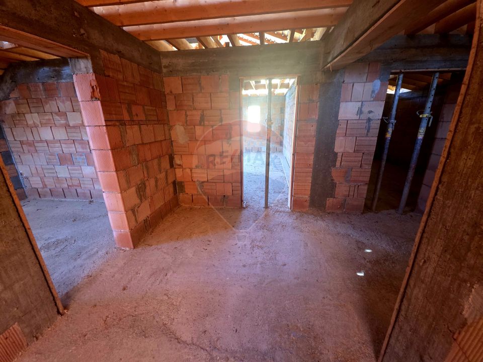 5 room House / Villa for sale