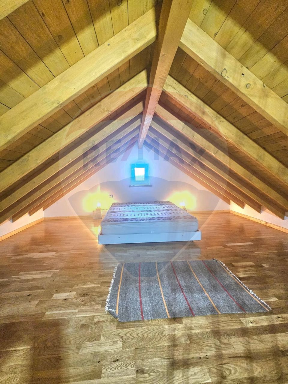 Casă / Vilă cu 4 camere de vânzare Vadu Constanta