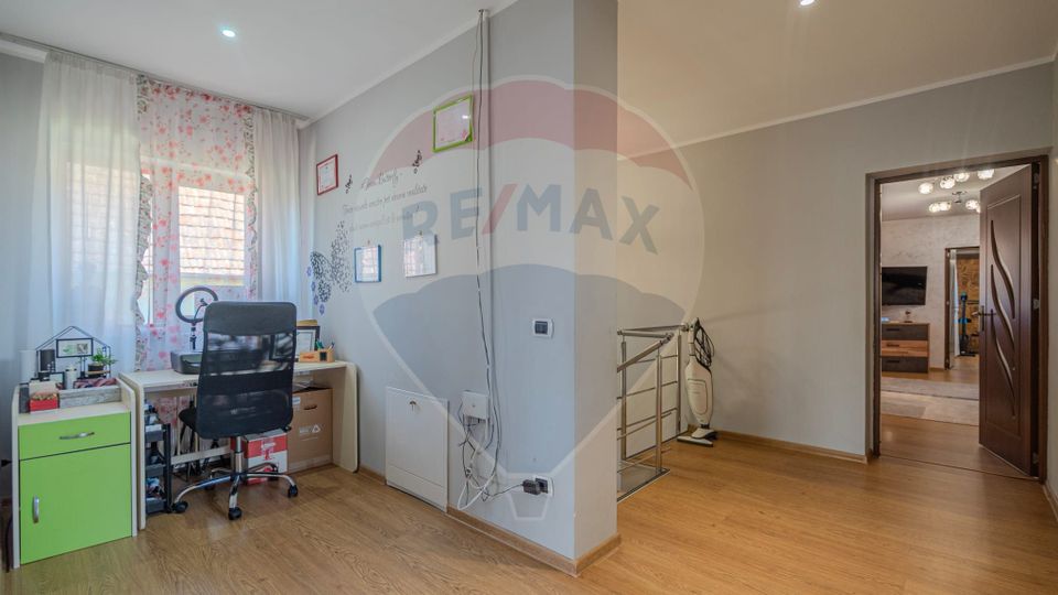 5 room House / Villa for sale