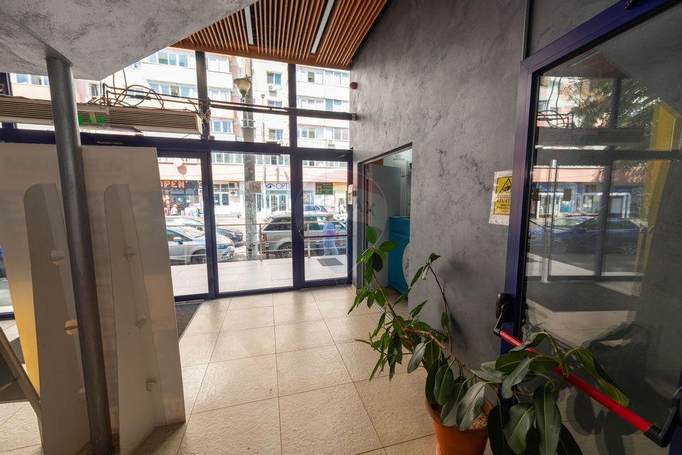 Spatiu comercial de inchiriat 33 mp Domino Plaza Bulevardul Lacul Tei