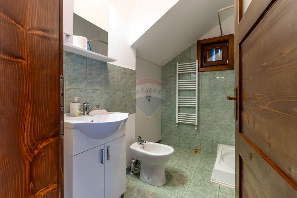 Cabana cu 7 camere de vânzare, 387 mp util, 1300 mp teren!