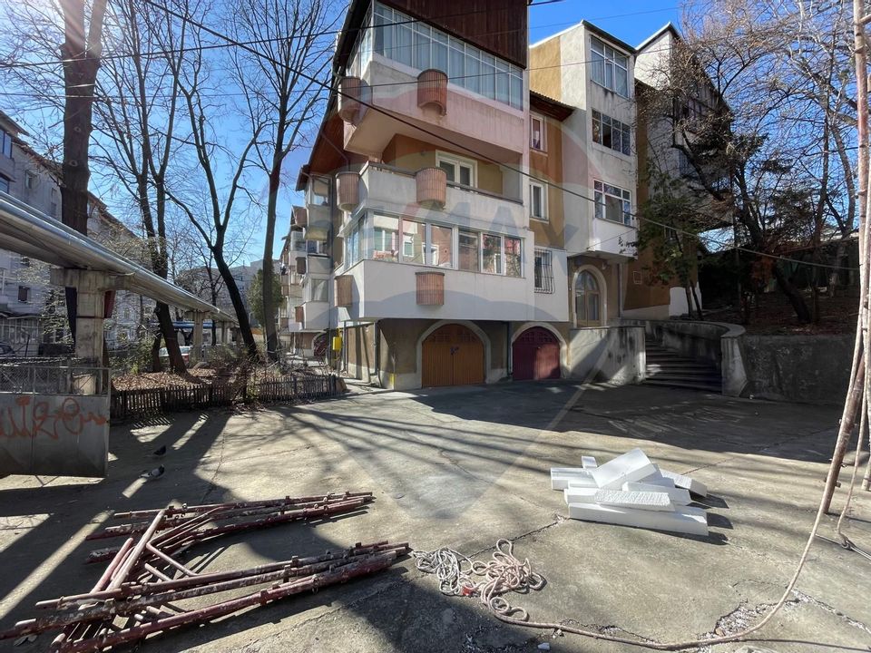 Apartament de vanzare la vile - garaj - boxa parter in acte