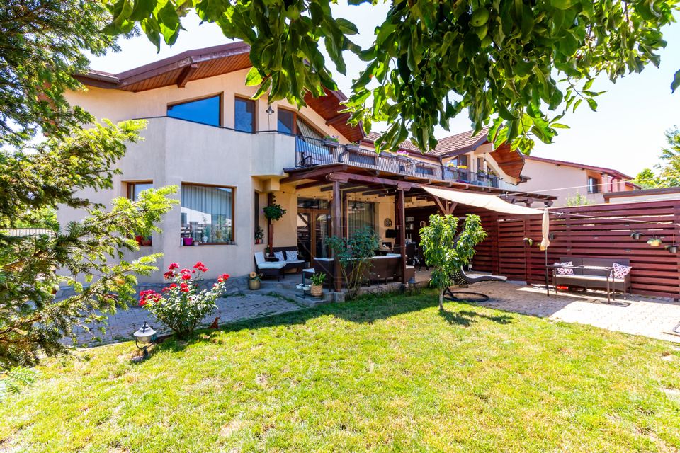 Casă / Vilă de vanzare in Corbeanca, str. Laguna albastra, langa lac