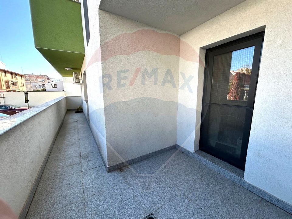 Apartament spatios 2 camere Eminescu-Locuință, cabinet, sau birou