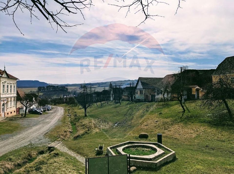 DE VANZARE Teren intr-un colț de Transilvanie autentică