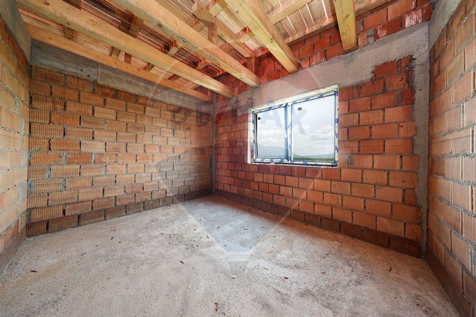 4 room House / Villa for sale