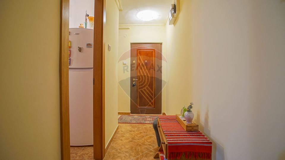 REZERVAT ! Apartament cu 3 camere de vânzare în zona Judetean