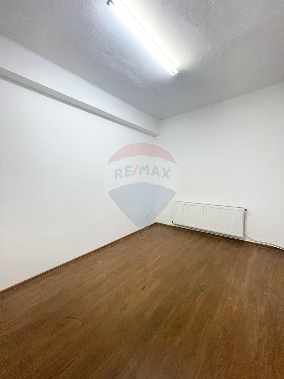 128sq.m Office Space for rent, UTA area