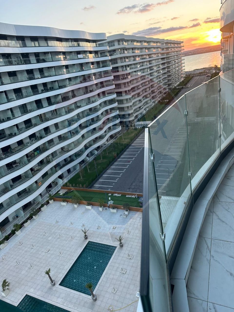 Apartament cu 3 camere de vânzare Casa del Mar Mamaia Nord