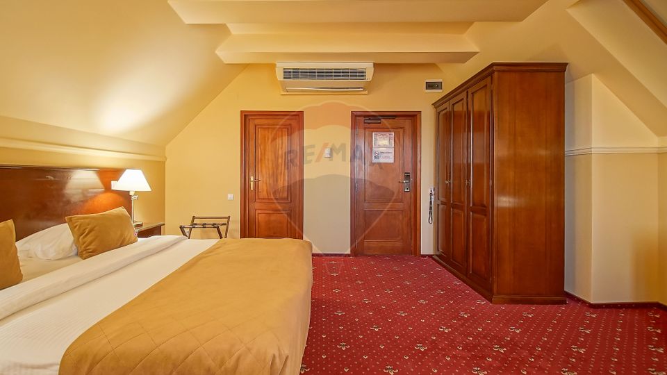 HOTEL,PISCINA SI CORT DE EVENIMENTE | 18080 MP TEREN | GRIVITEI BRASOV