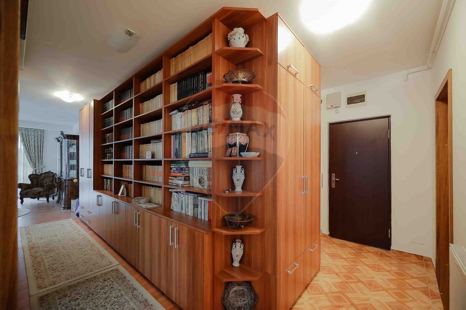 Apartament de Vânzare cu 3 Camere, Terasă de 32mp și Parcare Subterană