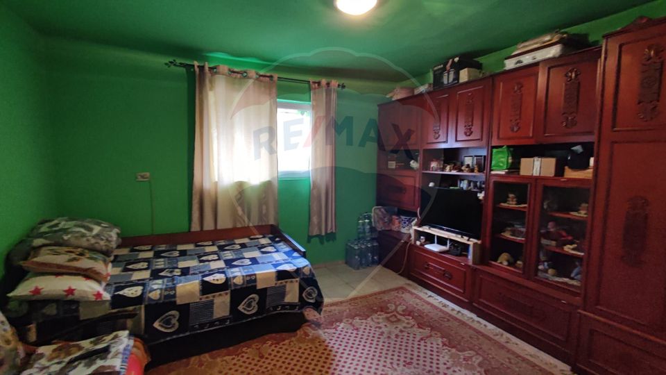 Casă cu 4 camere si teren de vânzare in com. Husasau de Tinca/Fonau