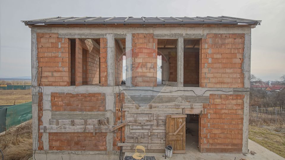 COMISION 0% Casă Individuala La Rosu cu teren de 4000 mp in Crizbav