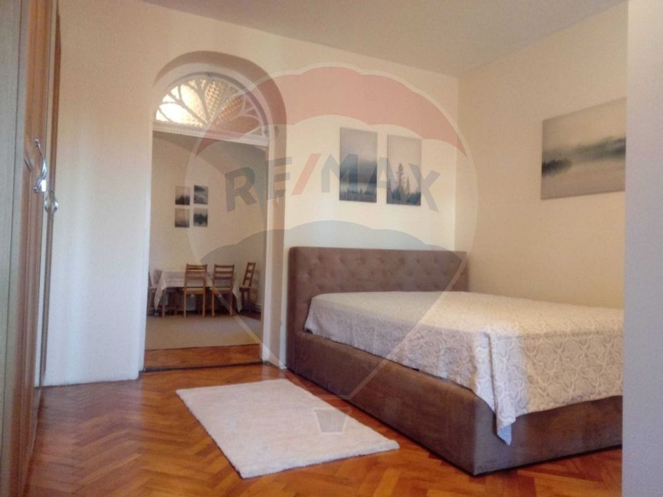 Apartament cu 2 camere de închiriat în zona Ultracentral