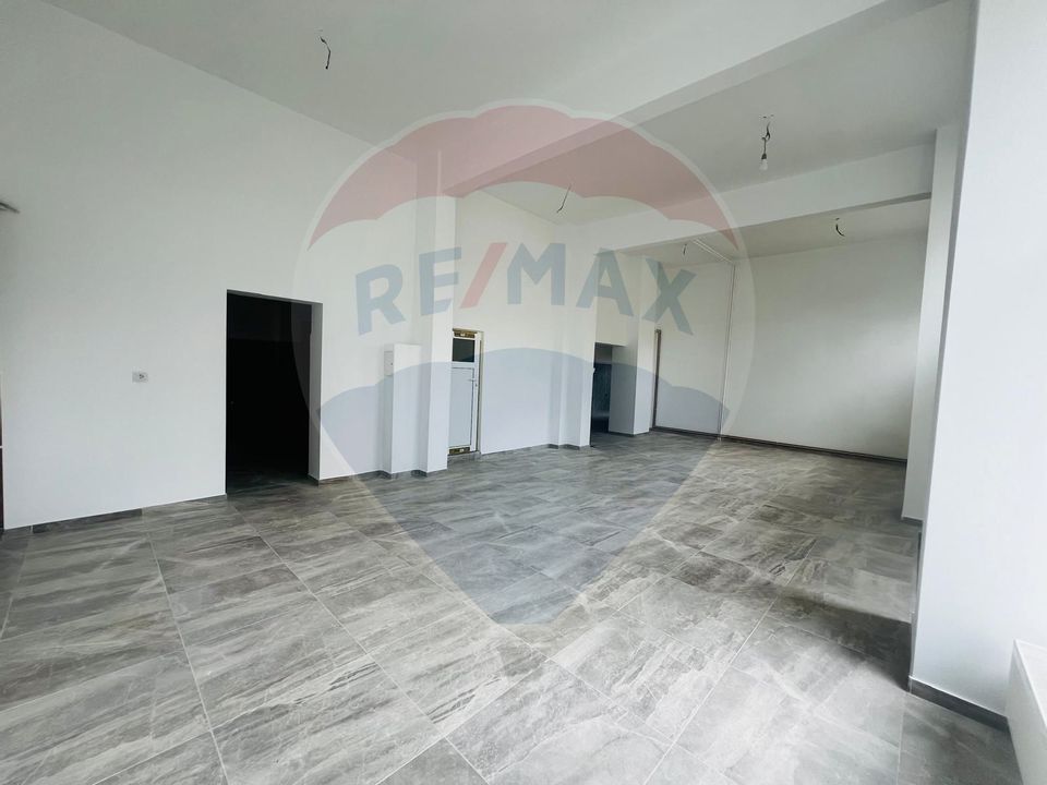 150sq.m Commercial Space for rent, UTA area