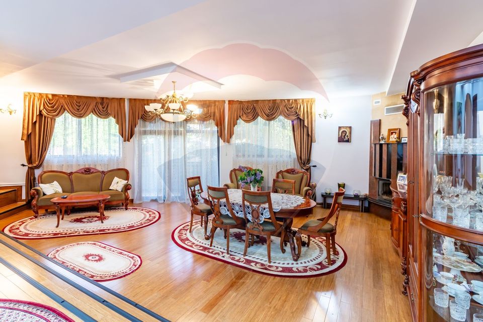 Villa for sale 14 rooms/SWIMMING POOL/ GENEROUS LAND/ BRAGADIRU-ILFOV