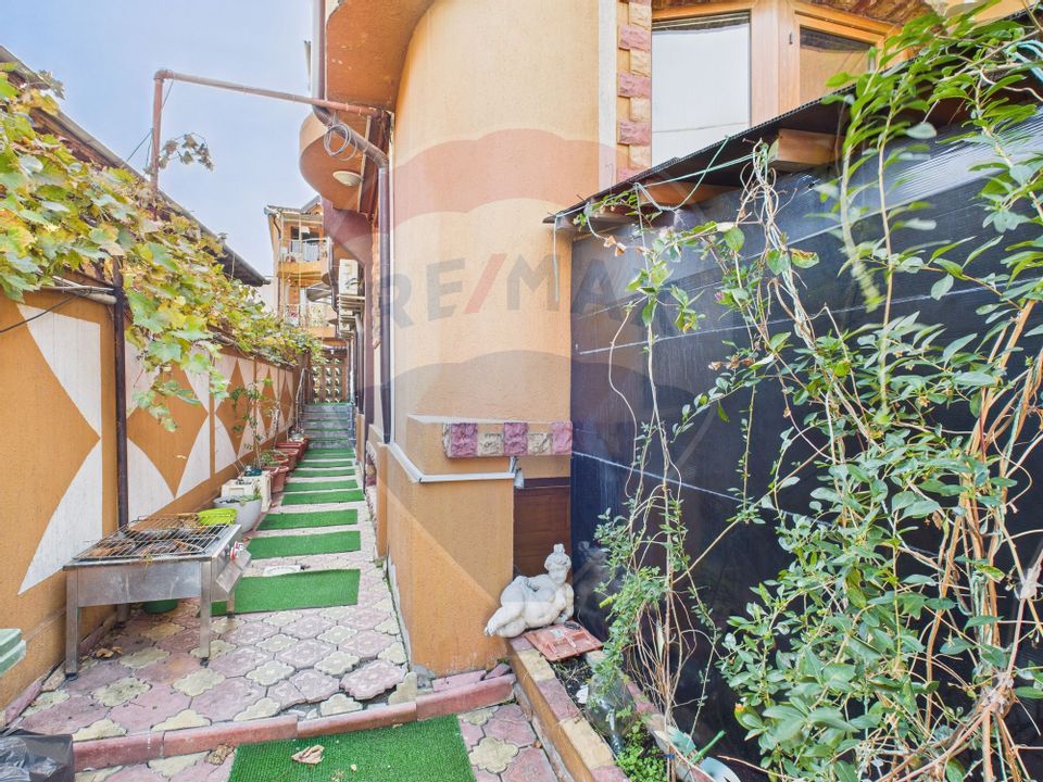 De vanzare| Casa cu piscina, saune si design elegant- Zona Matasari