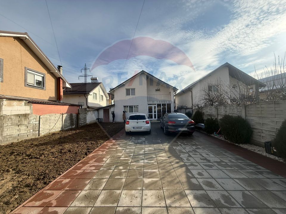 5 room House / Villa for sale