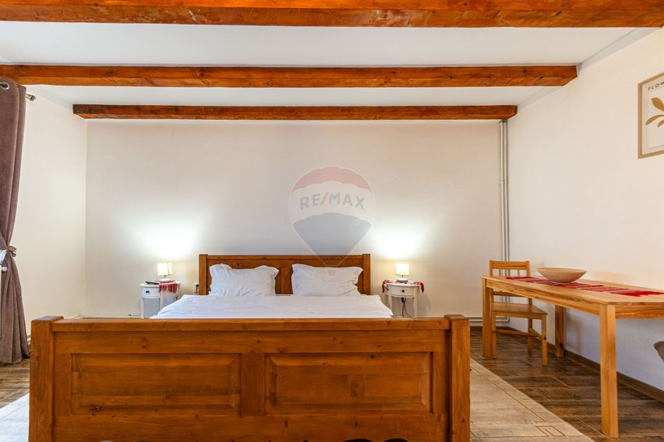 Casă / Vilă cu 7 camere de vânzare