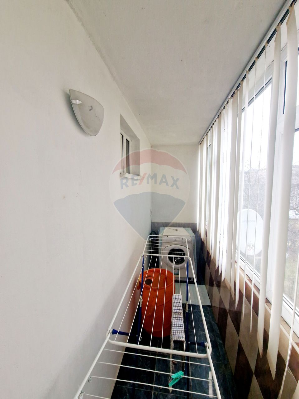 Apartament cu 3 camere de vânzare în zona Darmanesti