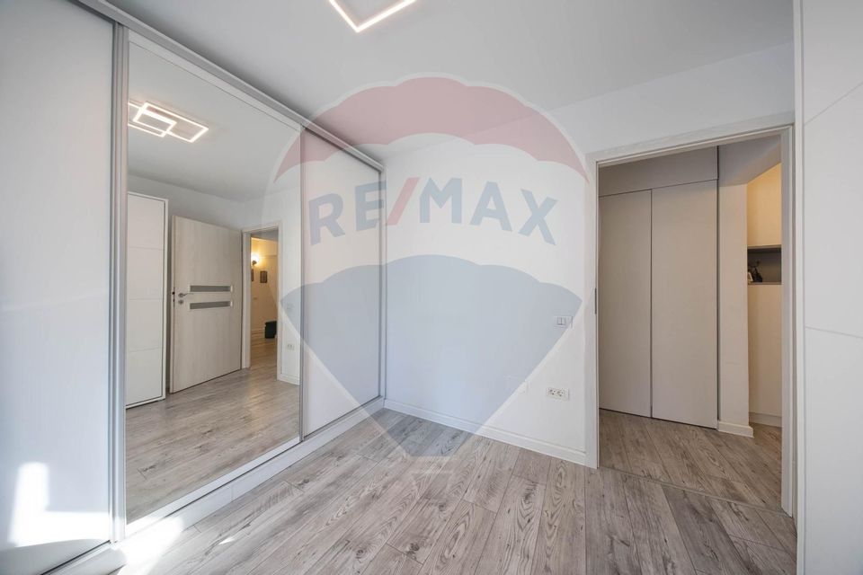 Apartament decomandat, mobilat si utilat lux,  Racadau!