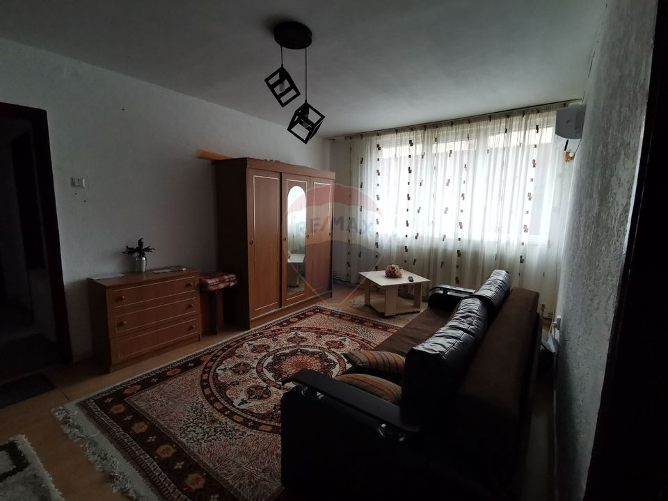 Apartament cu 2 camere de vânzare în zona Darmanesti