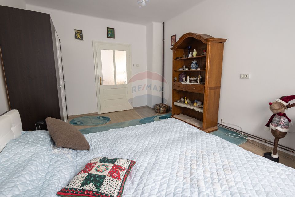 6 room House / Villa for sale