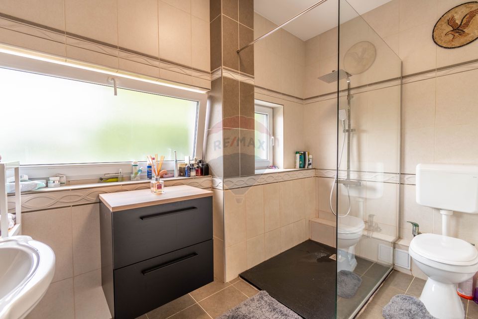 5 room House / Villa for sale, Europa area