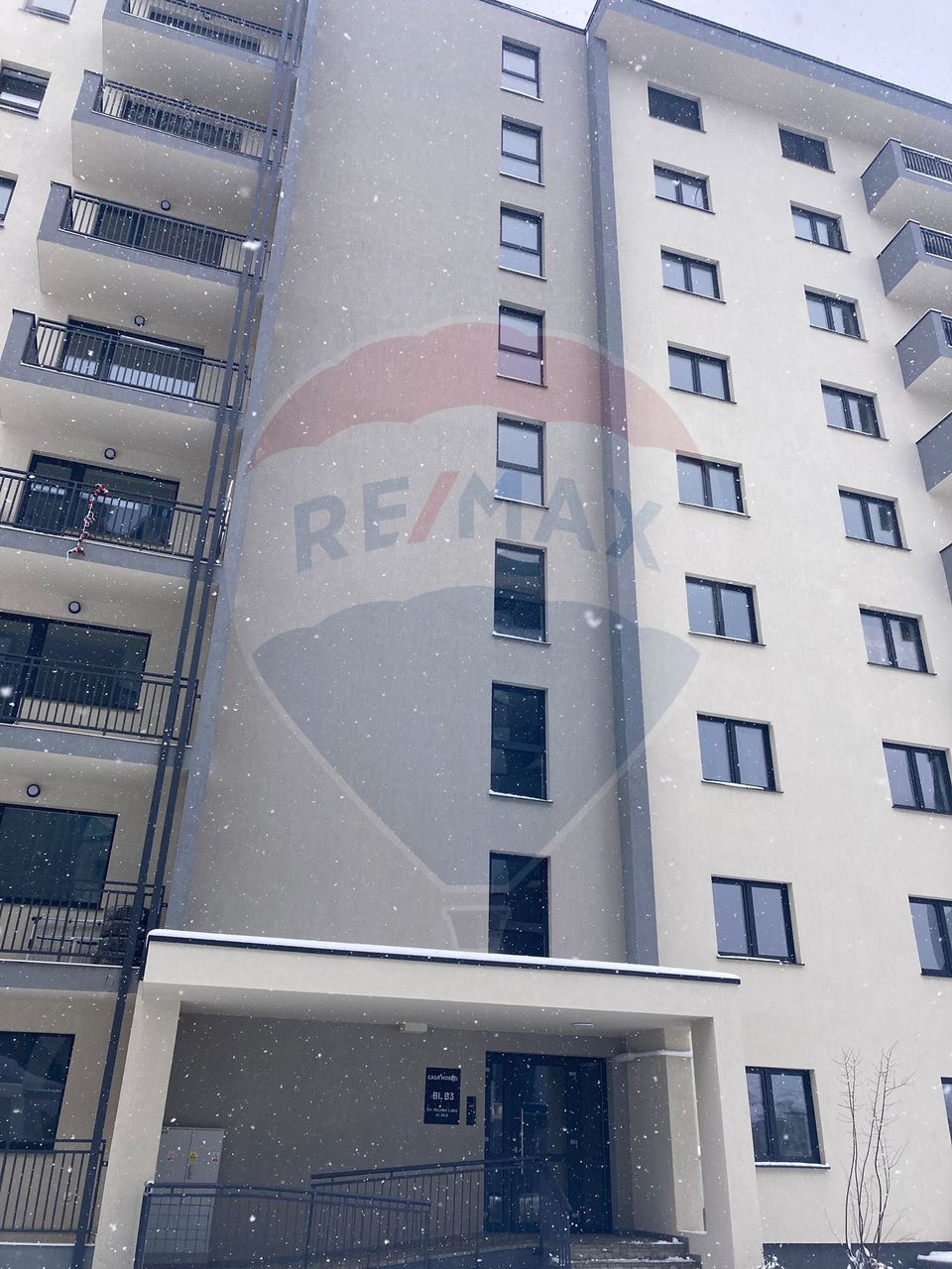 3 room Apartment for rent, Tractorul area