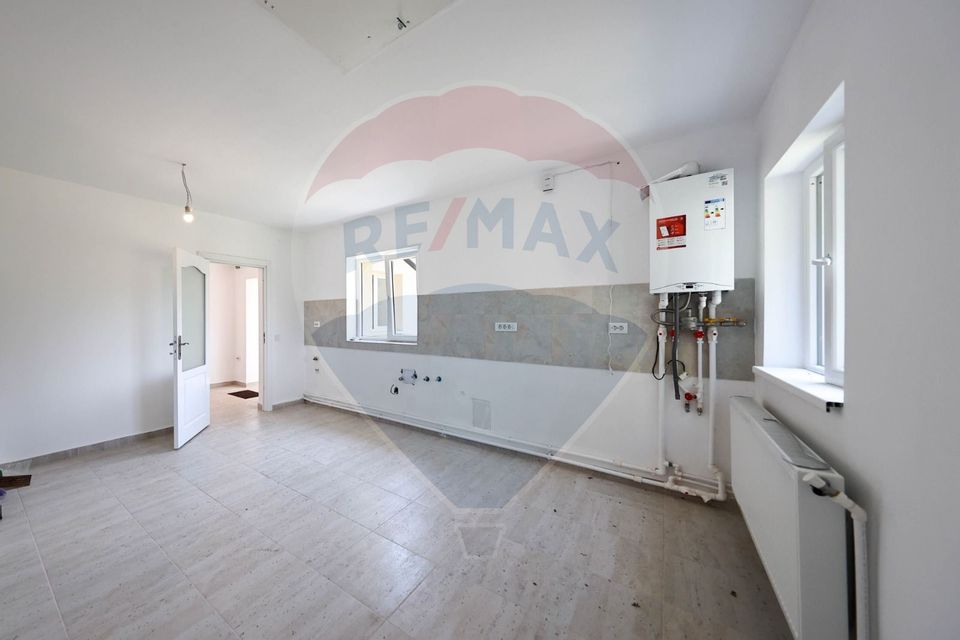 Casa renovata cu teren generos