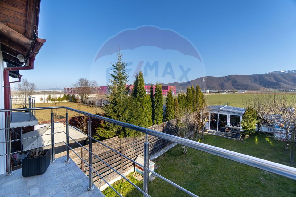 Casă / Vilă cu 4 camere de vânzare în zona Central