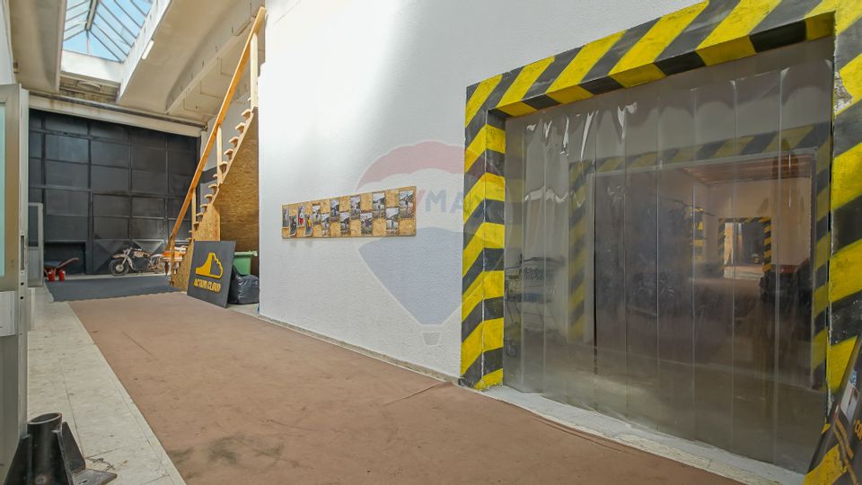 Spațiu comercial de 2,491mp de vânzare în zona Bartolomeu