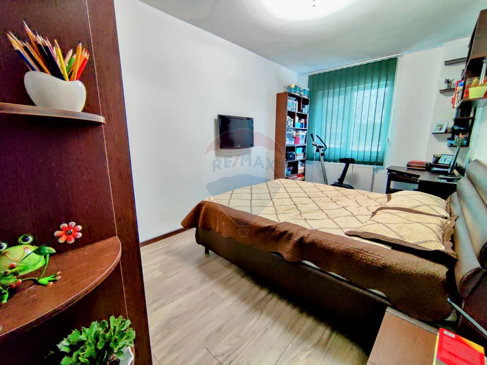 Apartament cu 2 camere de vânzare Dambul Rotund