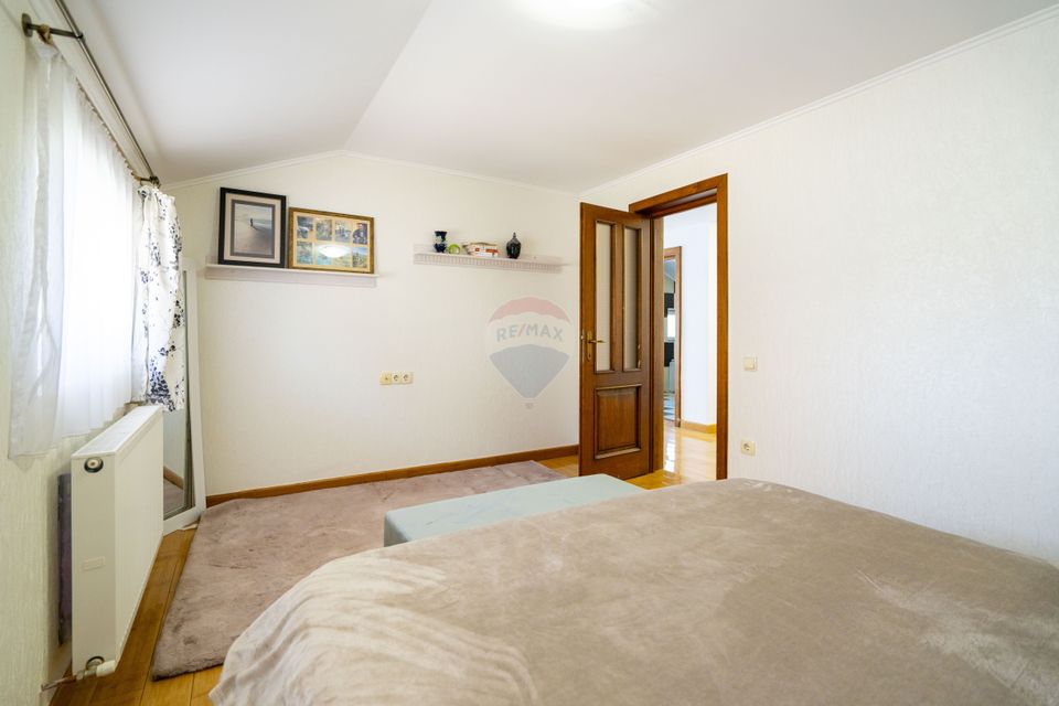 6 room House / Villa for sale