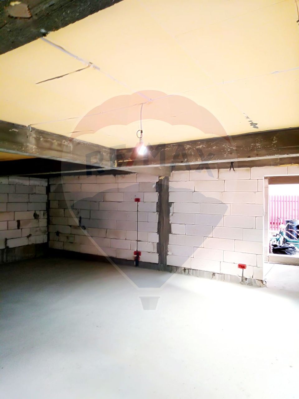 8 room House / Villa for sale