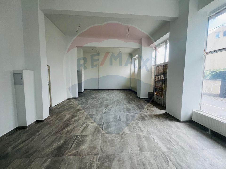 150sq.m Commercial Space for rent, UTA area