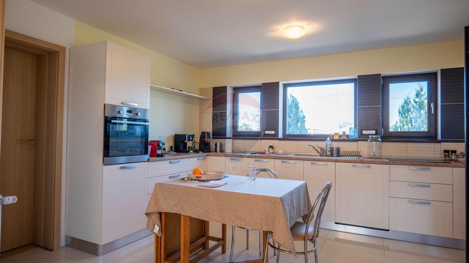 5 room House / Villa for sale