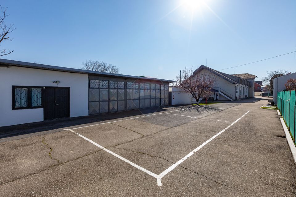 940sq.m Commercial Space for rent, Serbanesti area